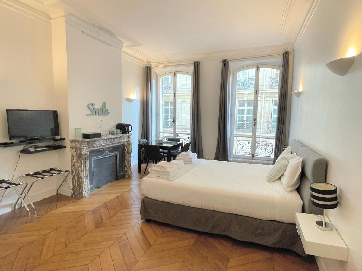 Paris Square Bed and Breakfast Exterior foto